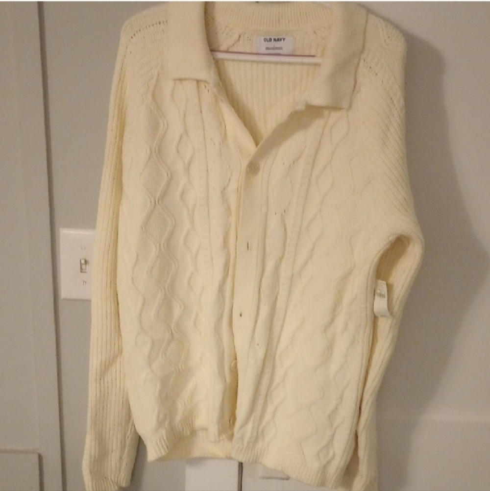 Old Navy Ivory Cable Knit Sweater